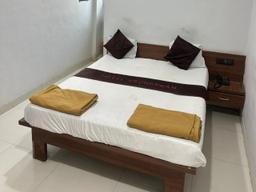 Hotel Vrundavan Lodge in Ranjangaon