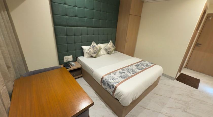 Hotel Zampex Executive in Navi Mumbai