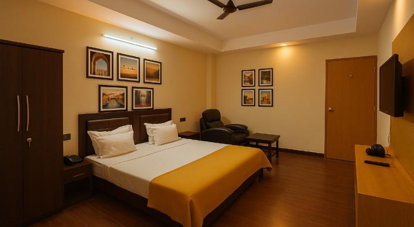 Golden M Riz Hotel in Lucknow