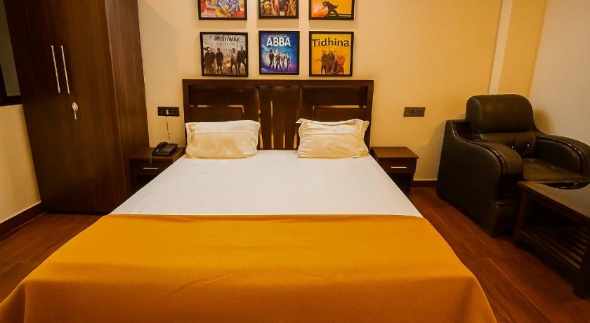 Golden M Riz Hotel in Lucknow