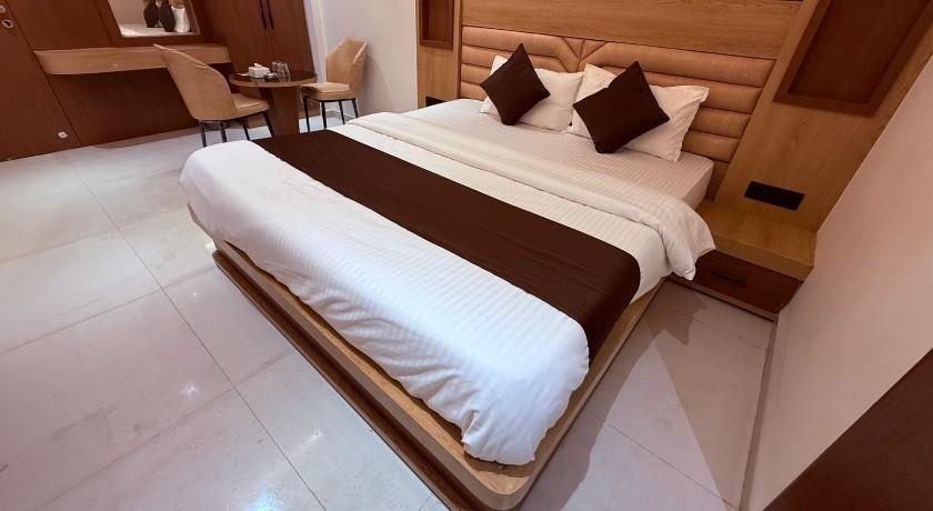 Hotel Classic Badlapur in Thane