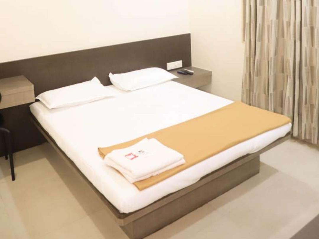 Hotel Maharaja in Thane