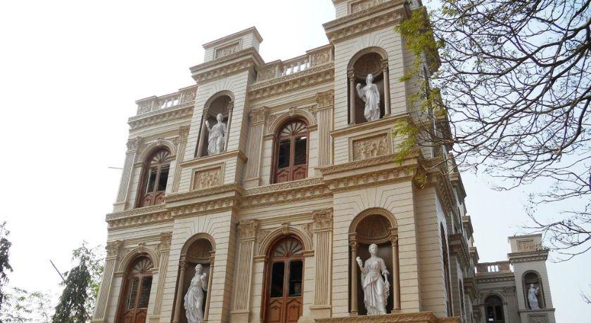 Aristro Club in Kolkata