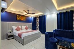 Hotel Vibe BLU & Banquet Advant Expressway in Noida