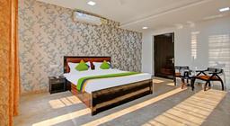 Posh Classic - Huda City Center Metro in Gurgaon