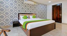 Posh Classic - Huda City Center Metro in Gurgaon