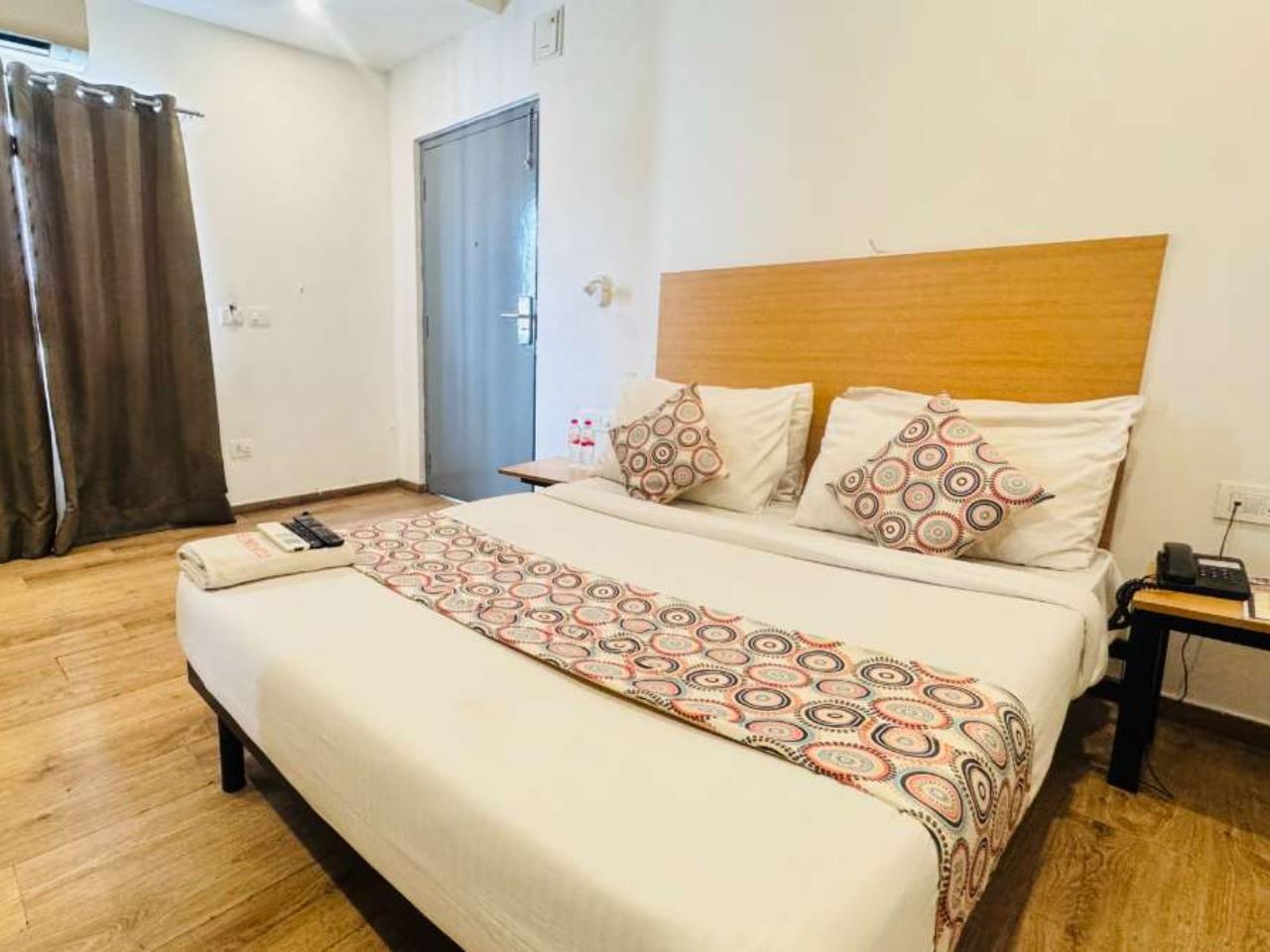 Hotel Cinco Prime in Hyderabad