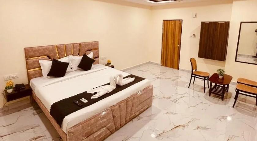 Hotel Sky Palace in Hyderabad