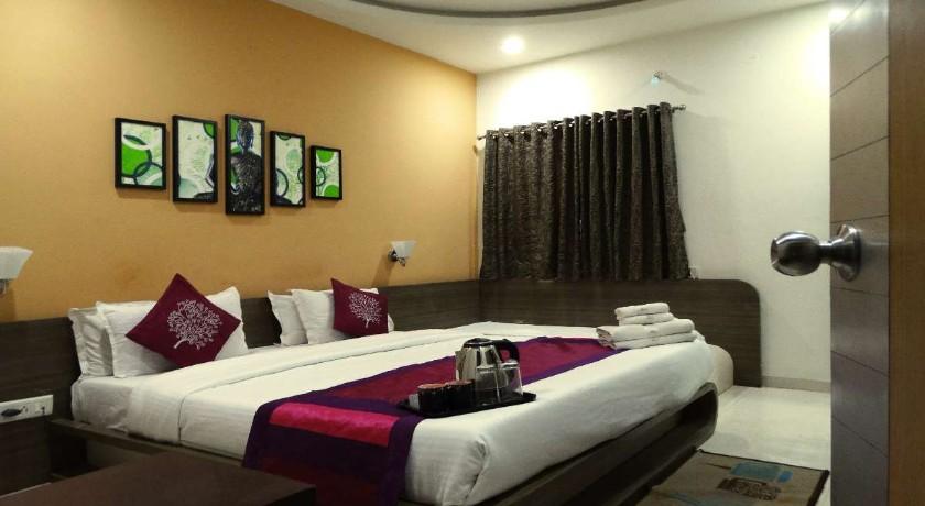 Hotel Crown in Rajkot