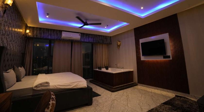 Namaste Bed and Breakfast With Jacuzzi in Noida