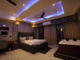Namaste Bed and Breakfast With Jacuzzi in Noida