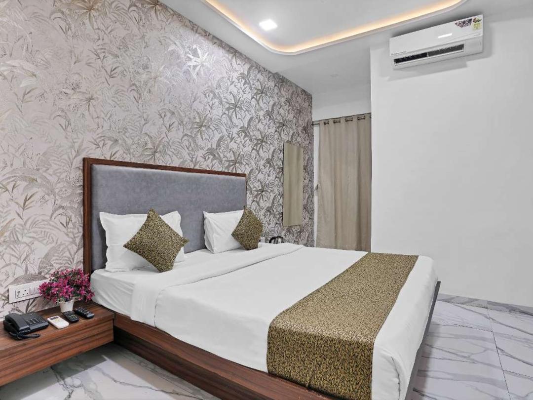 Hotel New Star in Navi Mumbai