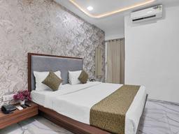 Hotel New Star in Navi Mumbai
