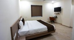 Hotel V Grand, The Grand Standard in Hyderabad