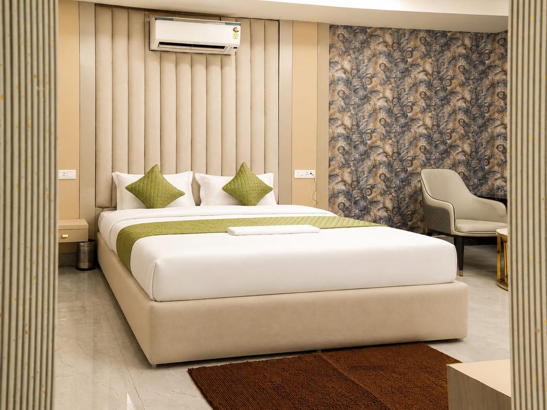 Mazestic Bay in Noida