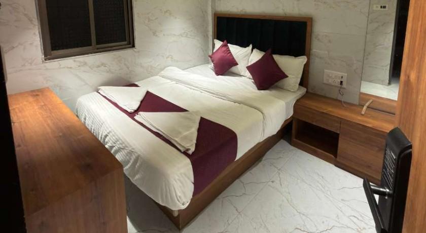 Hotel Royal Plaza in Mumbai