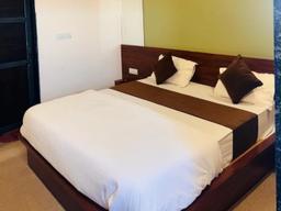 Hotel Shree Mangalam in Khatoo