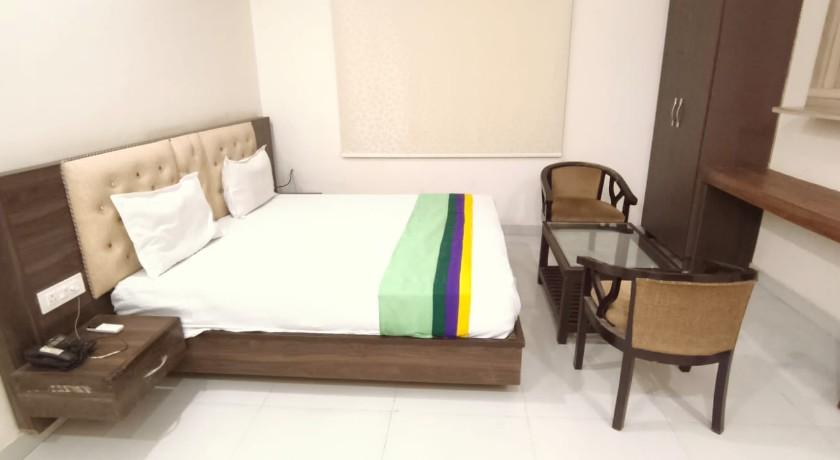 Hotel Heaven Grand in Lucknow