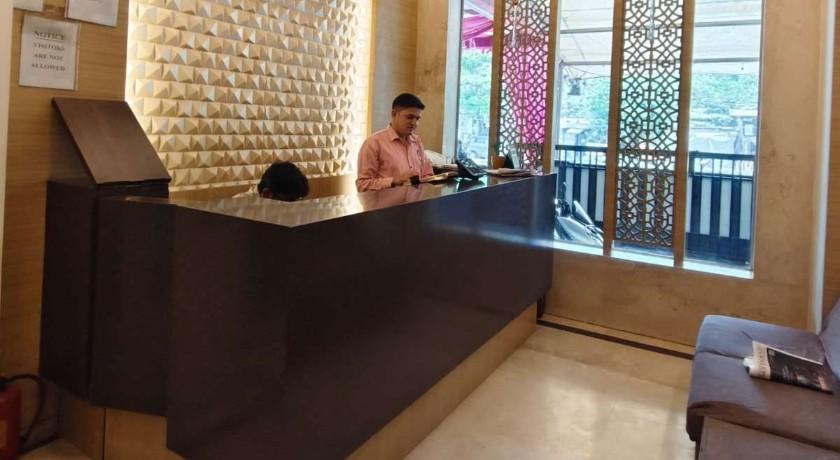 Hotel Mathoshree in Thane