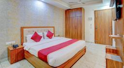Hotel Gray Stone in Noida