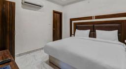 Hotel Yamuna Palace in Lucknow