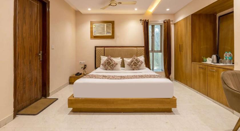 Hotel Sehej Continental in Delhi