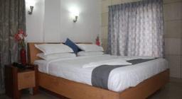 Hotel White Parrot in Mysore
