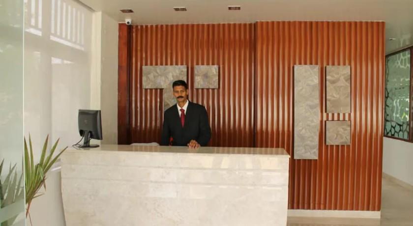 Hotel White Parrot in Mysore