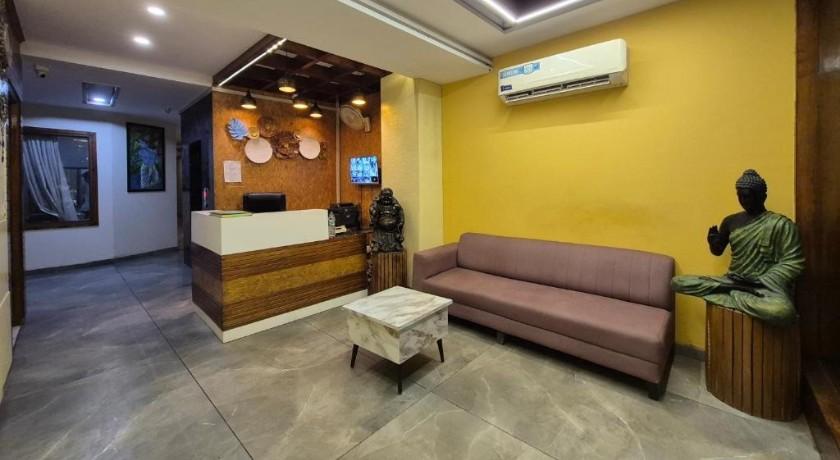 Hotel Clover in Zirakpur