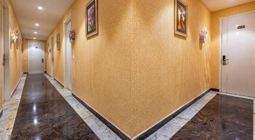 Hotel Ginger Plaza in Noida