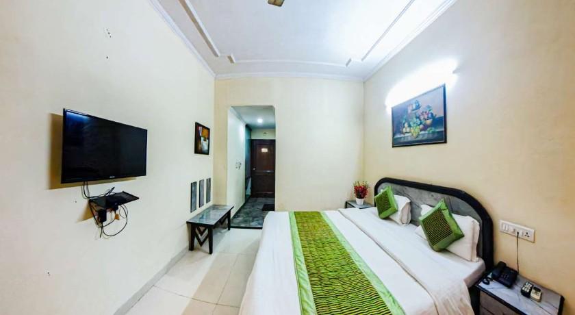 Hotel Silver Arc in Delhi