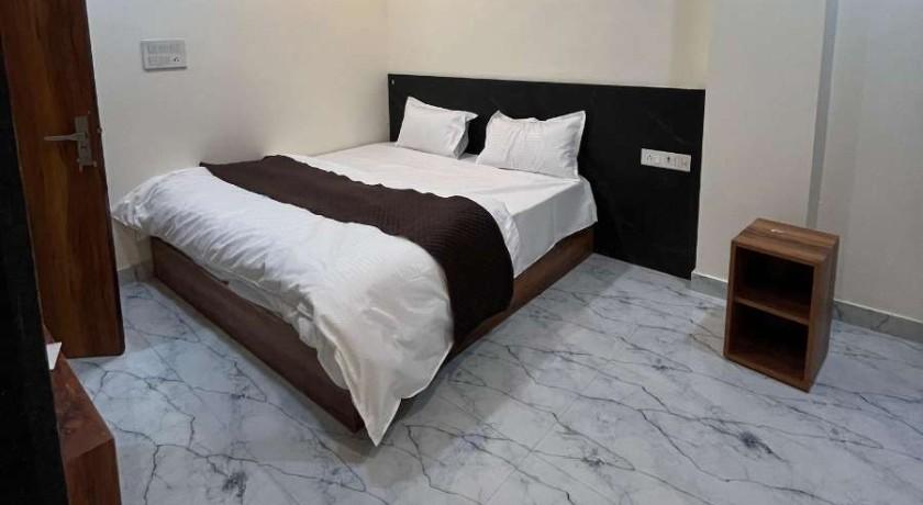 Hotel Aana Inn Stay in Jaipur