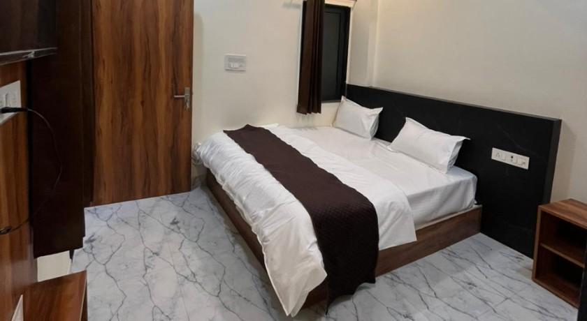 Hotel Aana Inn Stay in Jaipur