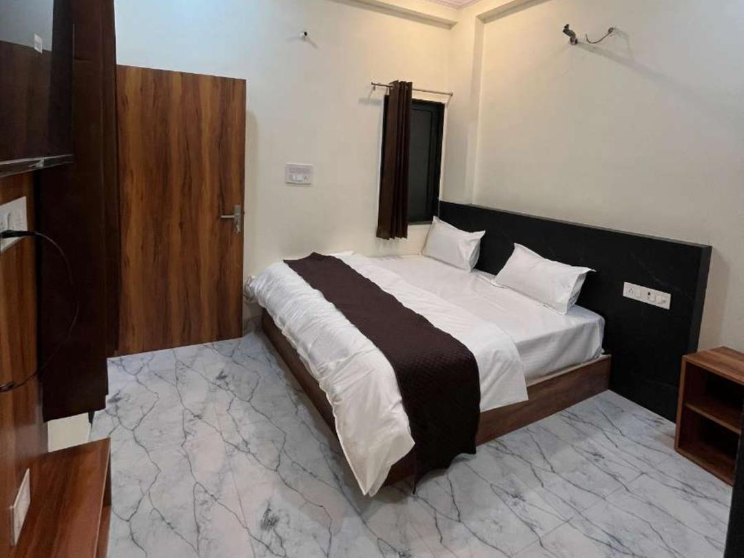 Hotel Aana Inn Stay in Jaipur