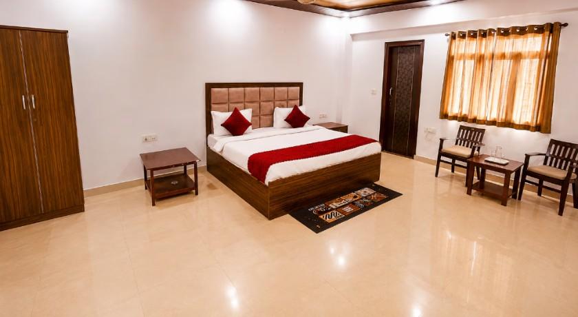 Hotel Cladis By Quadis in Noida