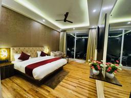 Casa Del Sol Lakeview in Bhimtal