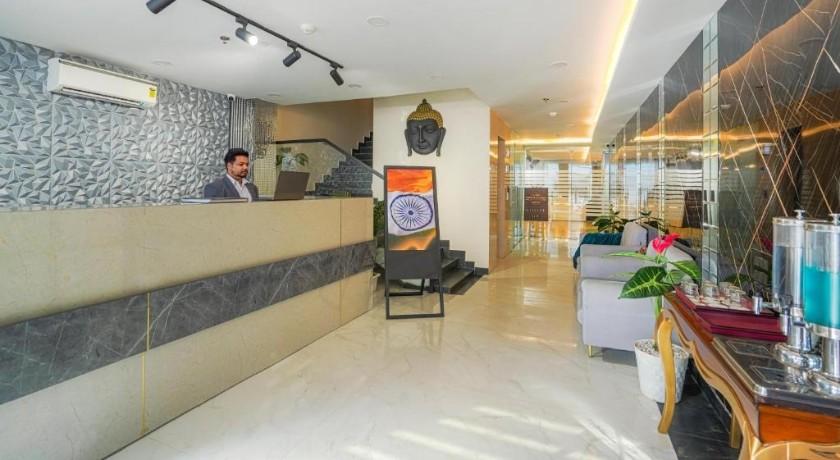 Hotel Sky View in Zirakpur