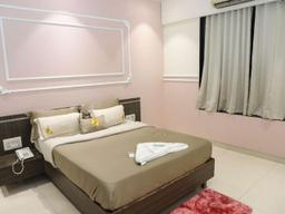 Hotel Grand Bee Residency in Thane