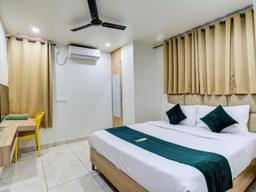 Elmas Grand Hotel in Bangalore