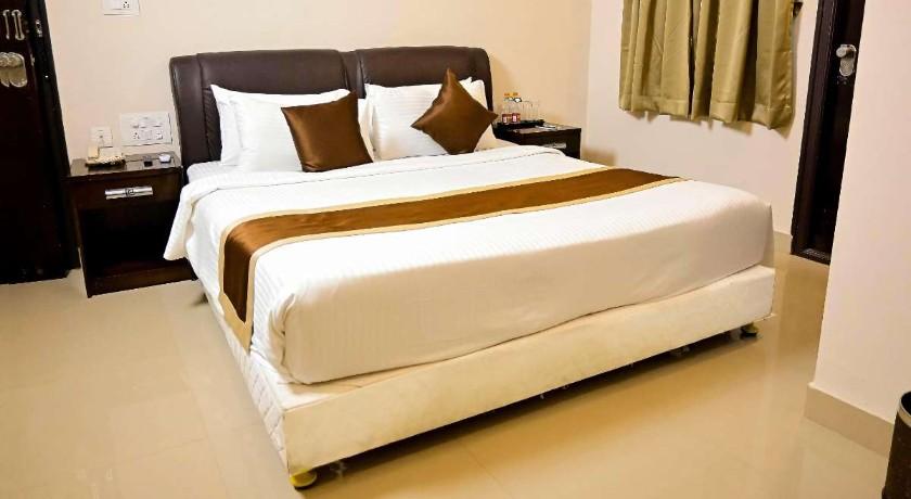 Hillside Hotel in Mysore