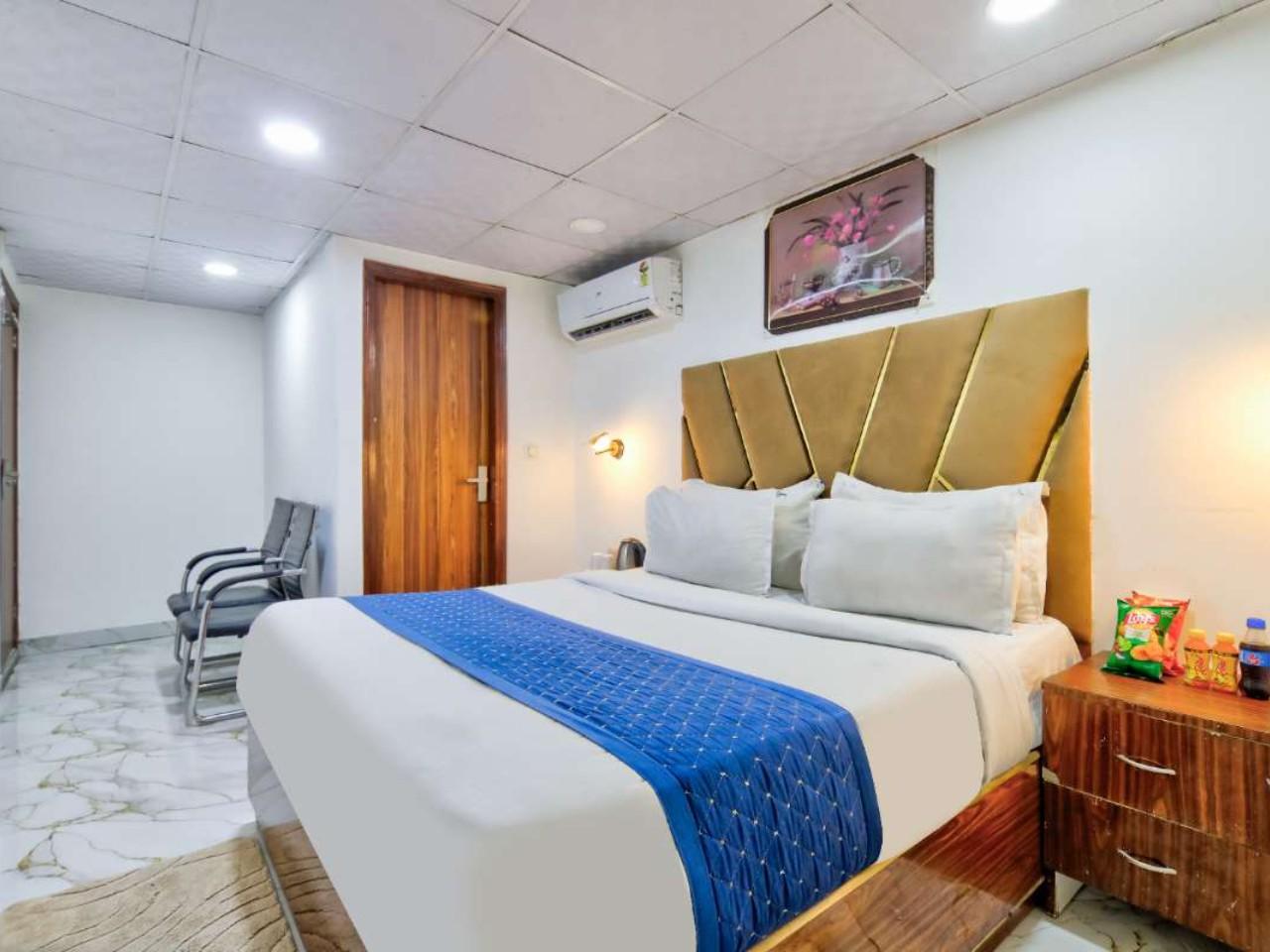 Hotel Golden Key Residency in Delhi