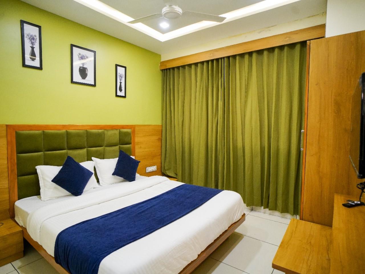 Hotel Suncity in Ahmedabad