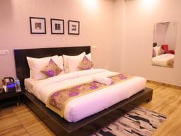 The Pearl Pavilion Hotel in Gurgaon