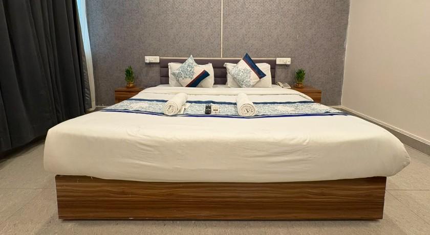 Radiant Hotel And Banquet in Noida