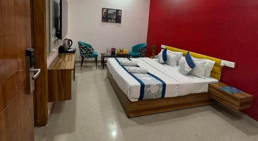 Radiant Hotel And Banquet in Noida