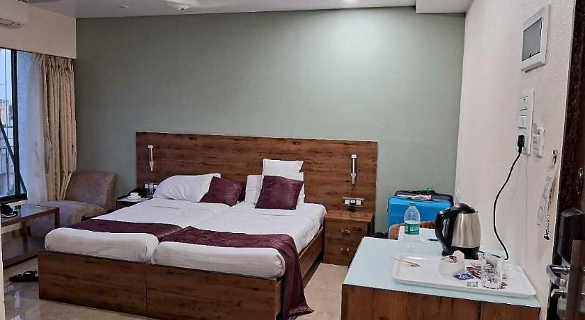 Hotel Jyoti Dwelling in Mumbai