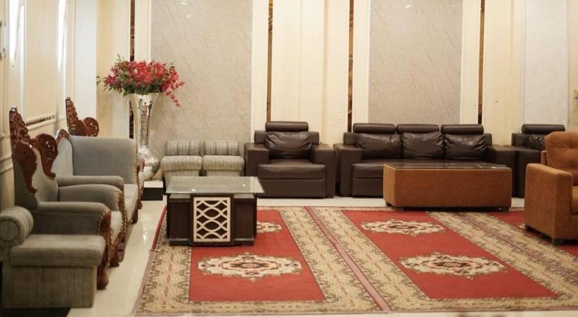 M2N Zaarang Inn in Lucknow
