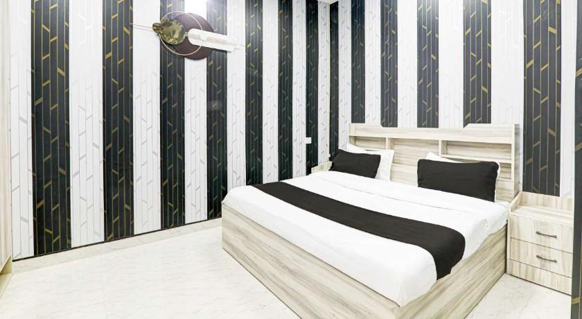 Hotel Mansa Lawn in Lucknow