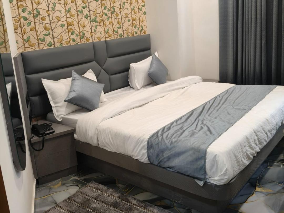 Hotel Happy Day in Ahmedabad