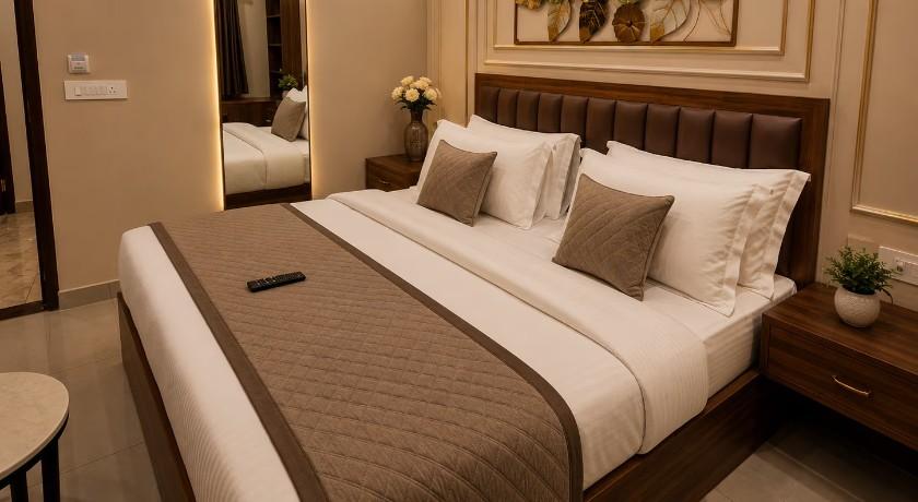 Qotel Comfort Oasis Rajouri Garden in Delhi